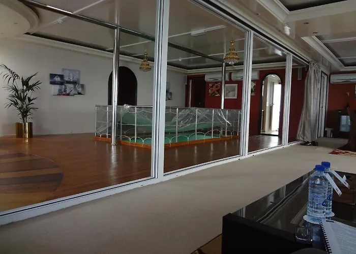 Jawhara Marines Floating Suite